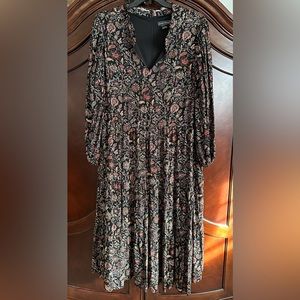 Beautiful flowey dress!!🩷 Jessica Howard 🩷 size 24